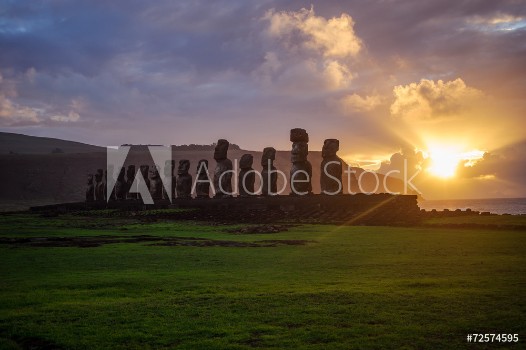 Bild på Dawn on Isla de Pascua Rapa Nui Easter Island